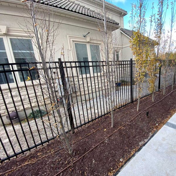 Aluminum-Picket-Flat-Top-Fence-Panels-Installed-in-Newmarket