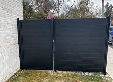 Aluminum-Privacy-Fence-Installed-in-Nashville