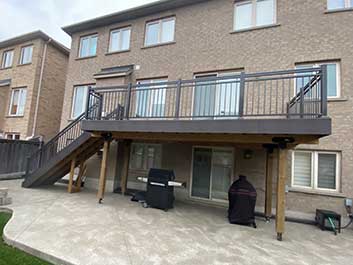 Aluminum Railing-Stairs-Railings-Oakville-Aluminum-Railings-Glass-Railings-Pool-Railings-Balcony-Railings-Banister-Railings-Porch-Railings