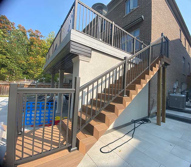 Aluminum Railings Toronto-Glass Deck Railing-Frameless Glass Railing-Aluminum Railings-Pool Railings-Balcony-Railings-Banister-Railings-Porch Railings