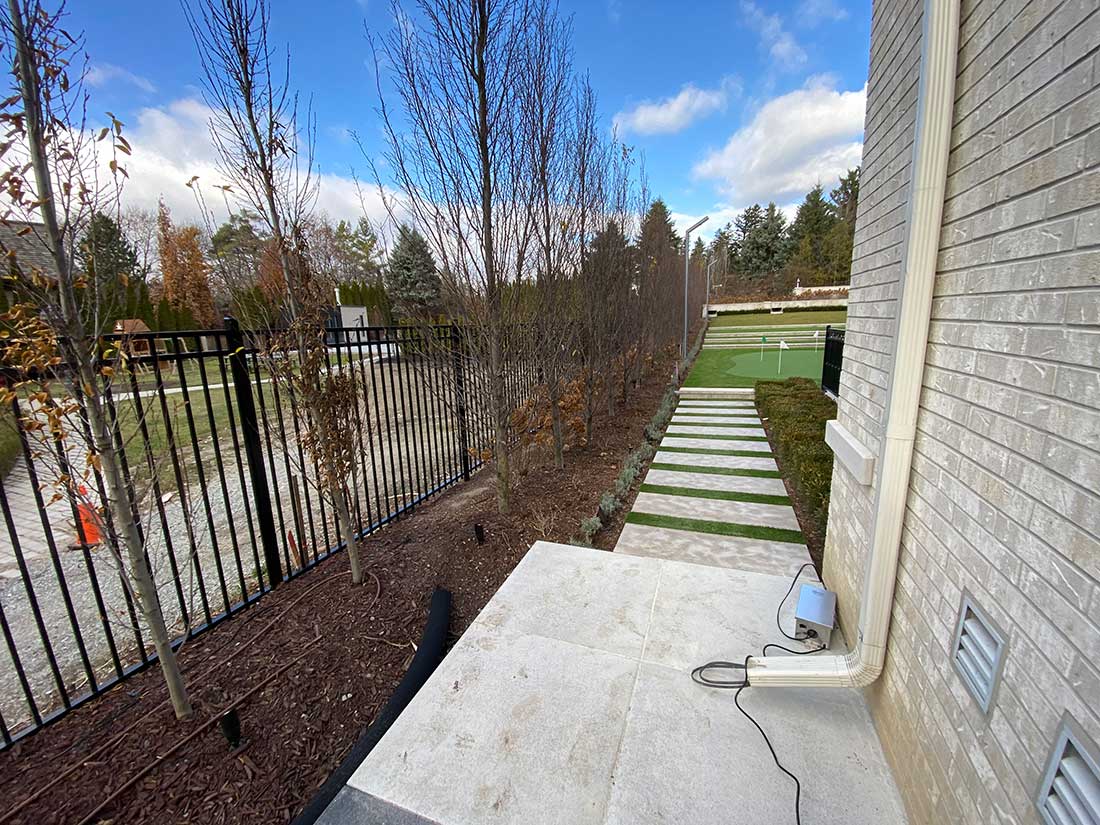 Aluminum Modern Picket Fence Panels-Aluminum Fence Panels-Aluminum Fence Panels installed in Richmond Hill